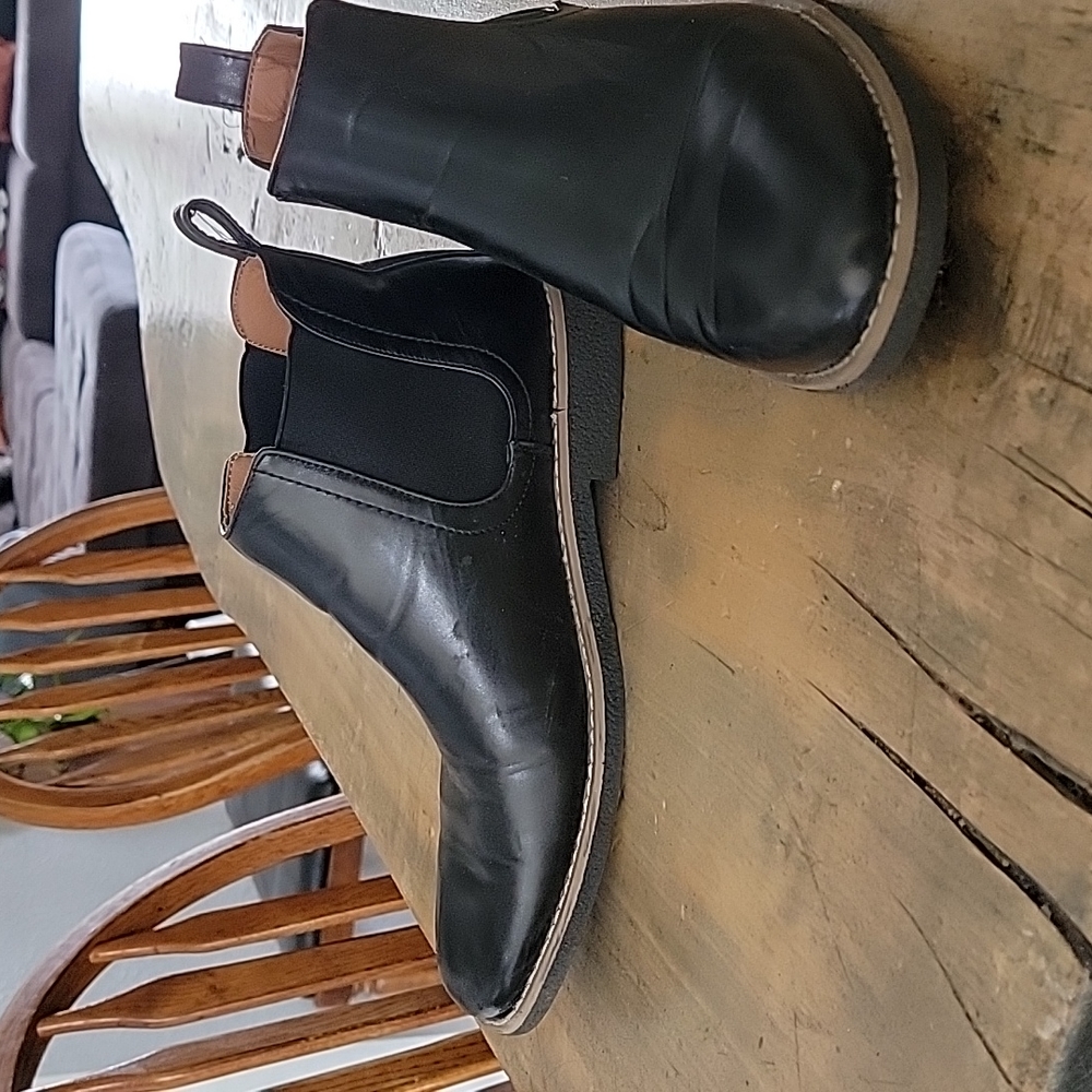 Size 7 M Chelsea Boot